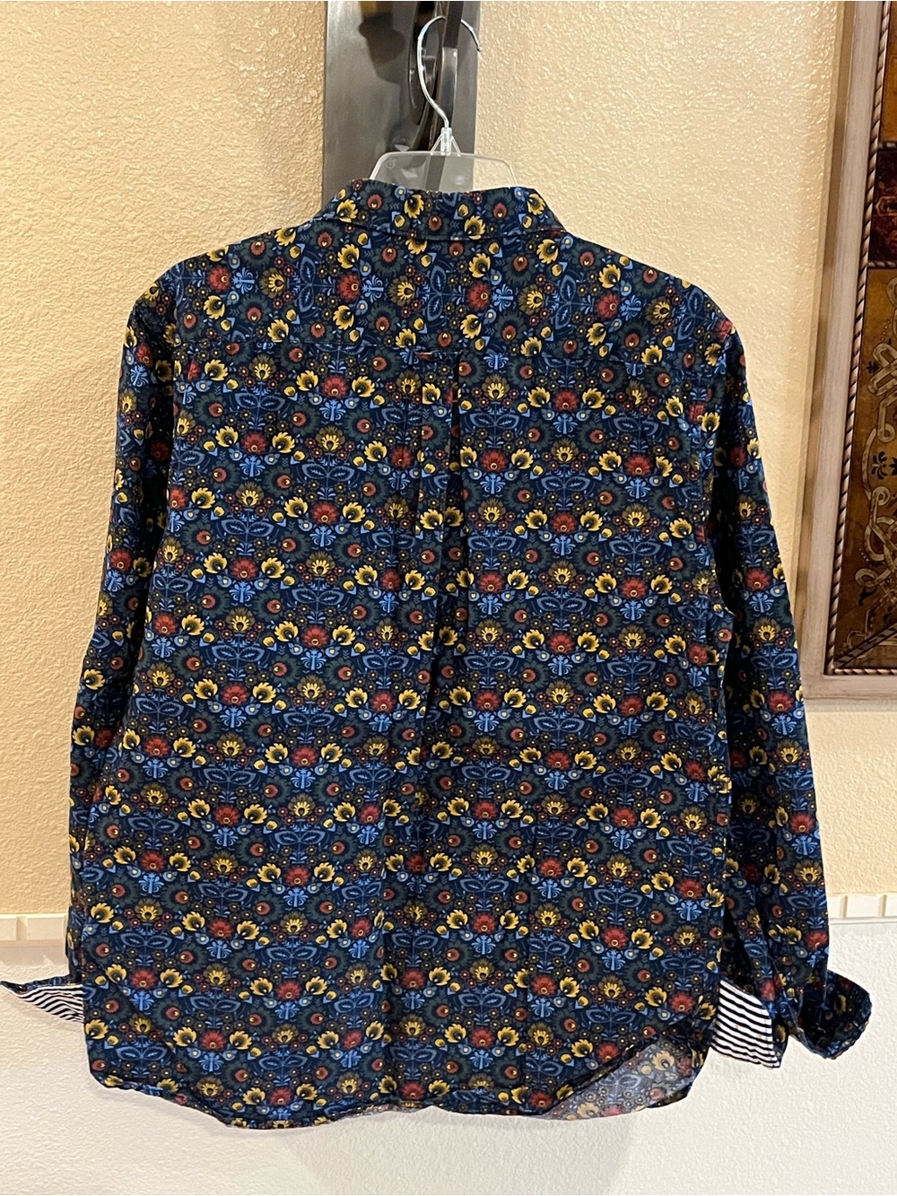 Porter & Ash Floral Print Button-Up shirt. 100% cotton. Navy blue yellow red. L - Picture 8 of 10